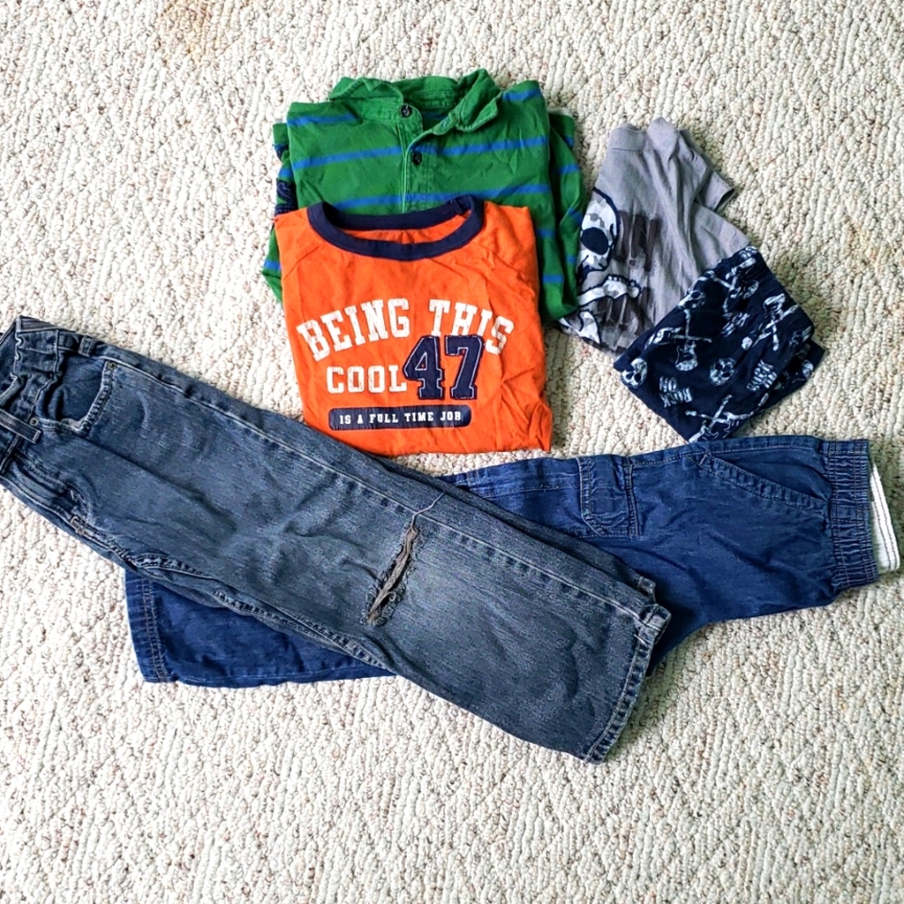 Boys Size 6/7 Bundle - 2 long sleeve shirts, 1 pair short set pajamas
